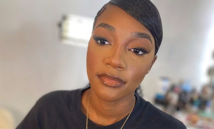 Image 16: 90-Min Naturally Me or Soft Glam Makeup Application