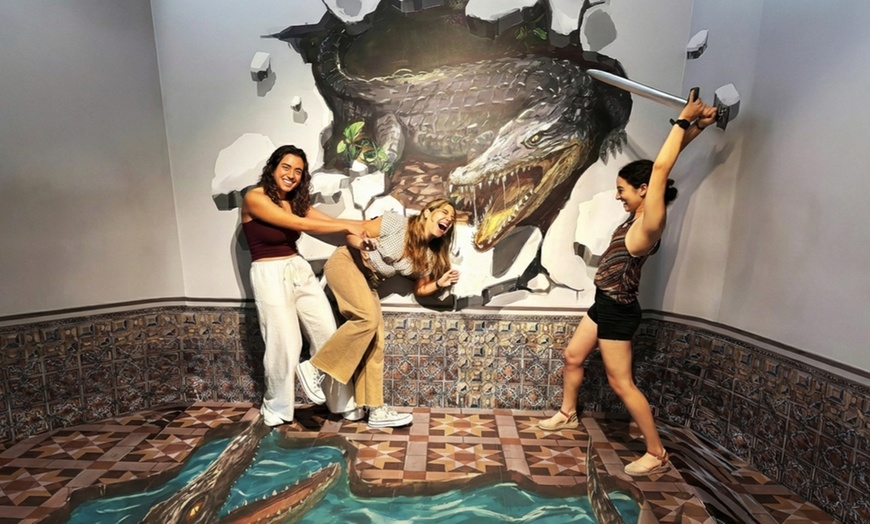 Image 3: Entrada a Museo Iluziona Valencia con actividad de realidad virtual