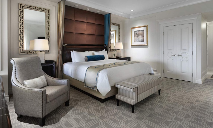 Image 20: Las Vegas Strip All-Suite Hotel with Canyon Ranch Spa