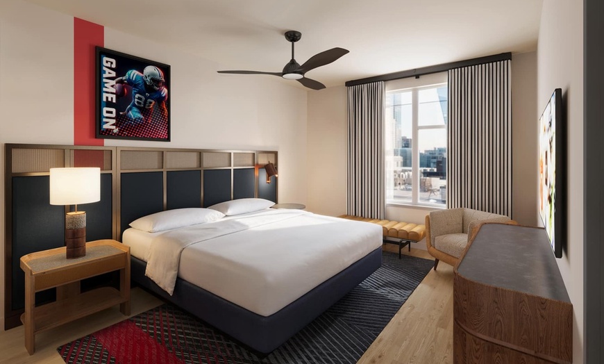 Image 11: Nashville Music Row Hotel with Outdoor Pool