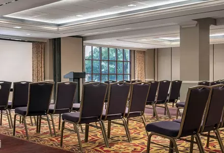Business center and meeting rooms
