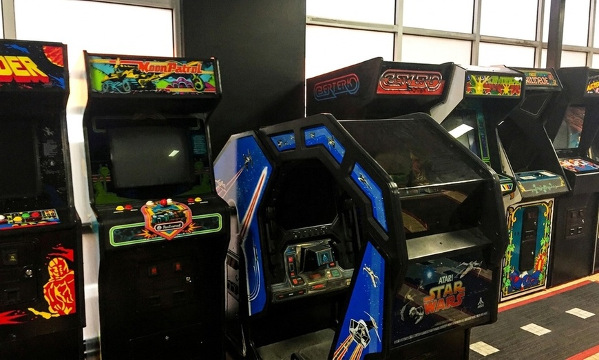 Image 3: All Day Wristband Passes For 2 or 4 Guests: Enjoy Classic Arcade Fun