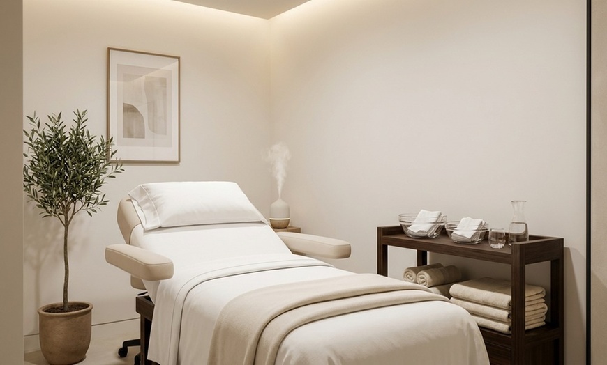 Image 2: Discover Amazing Skin Aesthetics' VI Chemical Peels for All Ages 