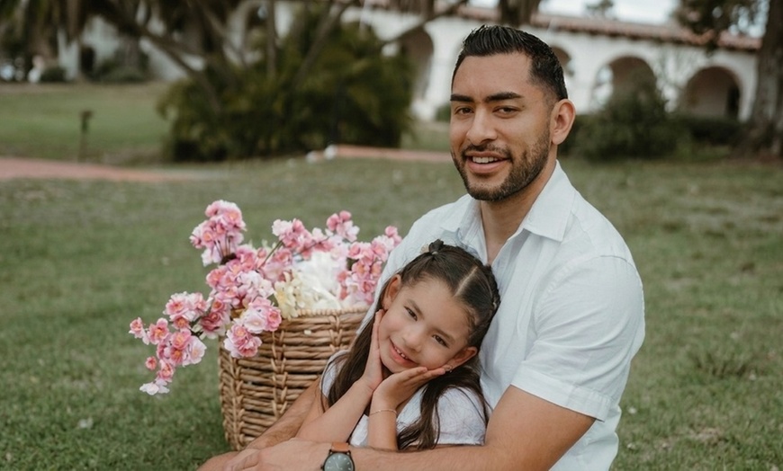 Image 12: Outdoor Lifestyle Portrait Sessions with Edited Digital Images