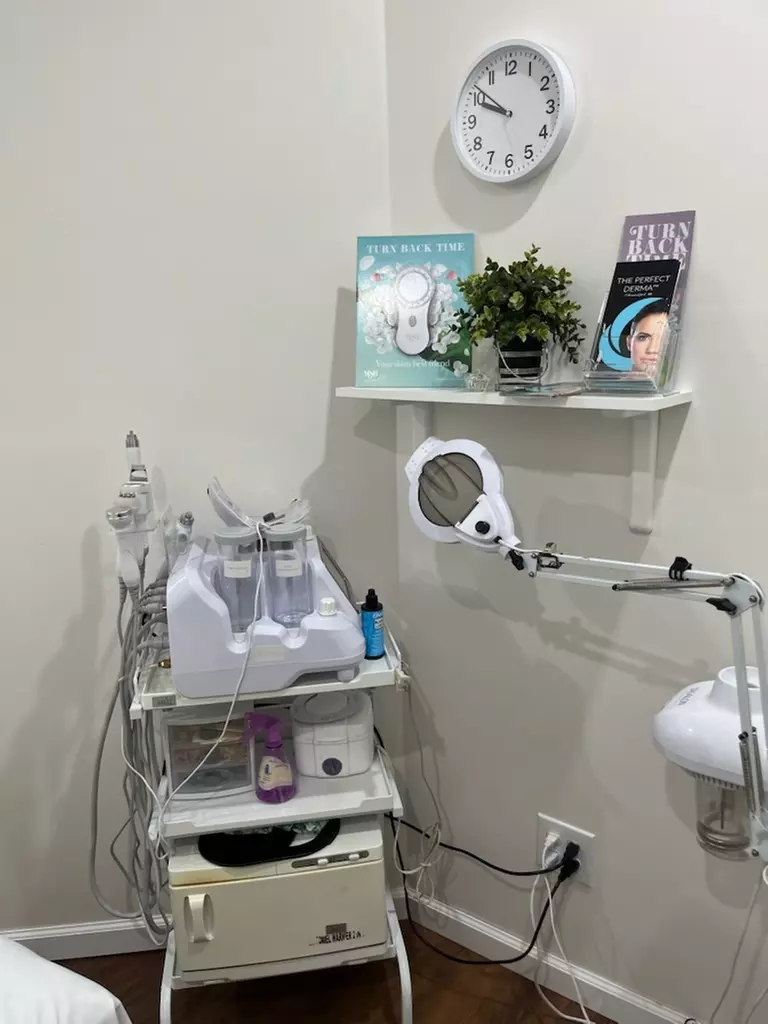 Zero Downtime Chemical Peel Deals: 1, 2, or 3 Sessions at Regen