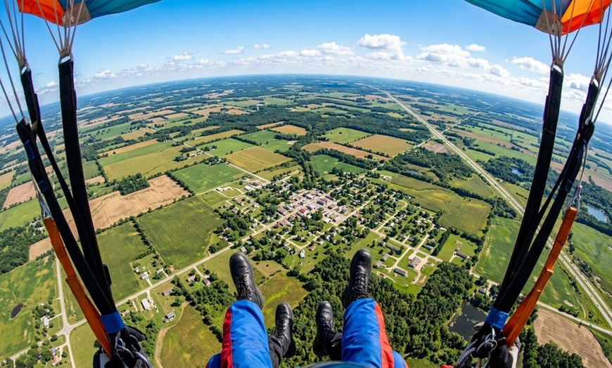 Image 2: Book a Fun Tandem Jump from iSkydive Detroit