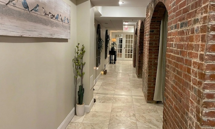Image 5: Enjoy a 90-minute VIP facial and body massage package