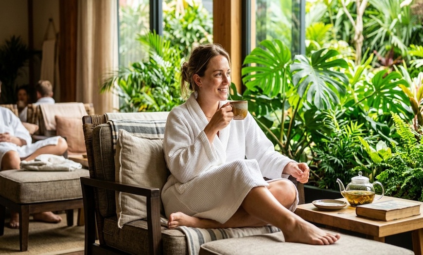 Image 5: Enjoy Single or Couples Massage with Coconut Oil and Aromatherapy