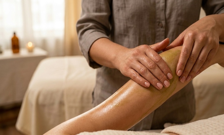 Image 8: Unwind Together: Tailored Couples Massages with Hemp Oil and More