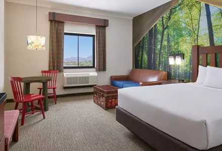 Wolf Den Suite
