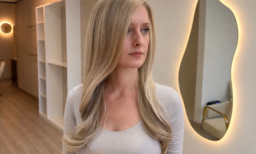 Image 2: Refresh Your Look: Haircut, Color & Styling