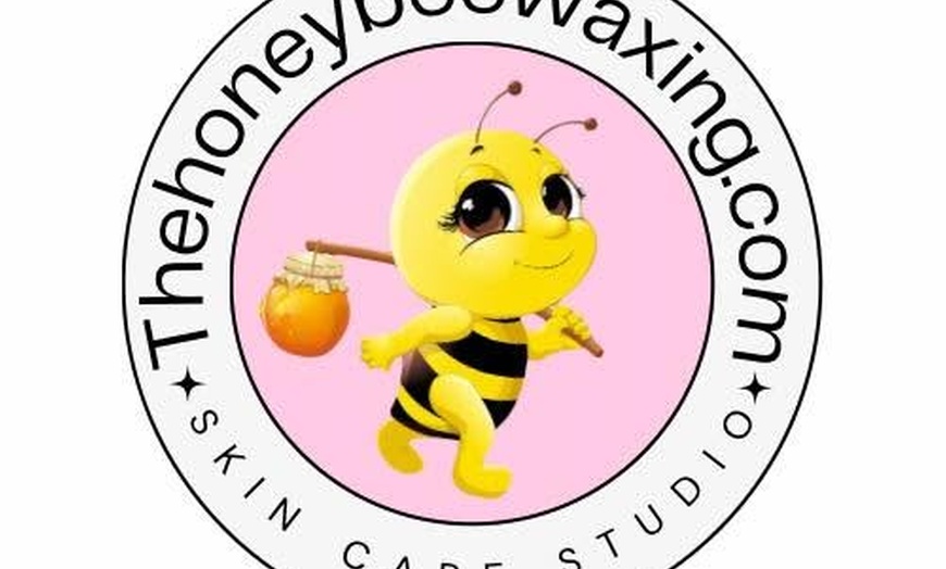 Image 3: Brazilian Waxing for Women (20 Min) & Men (45 Min) for Smooth Skin