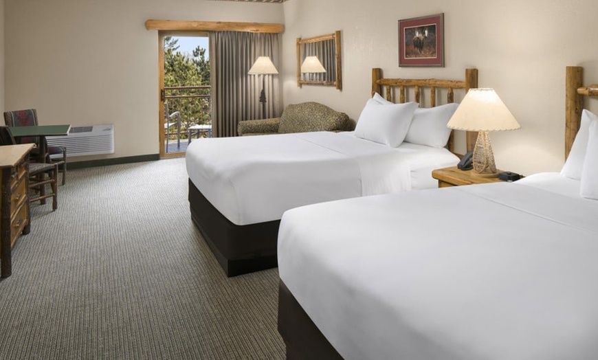Image 19: Great Wolf Lodge Wisconsin Dells Water Park Resort