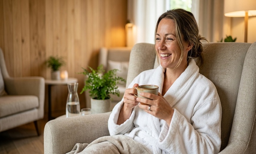 Image 6: 60-Minute Massage and Facial Bliss with Hot Stones and Aromatherapy