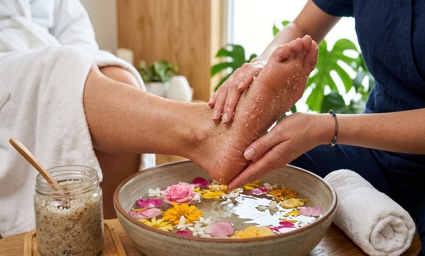 Image 4: Unwind with a 90-Minute Hot Stone Massage & Aromatherapy
