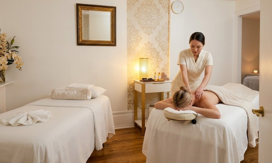 Image 3: 60 or 90 Min Thai/Swedish Massage with Aromatherapy & Hot Stone