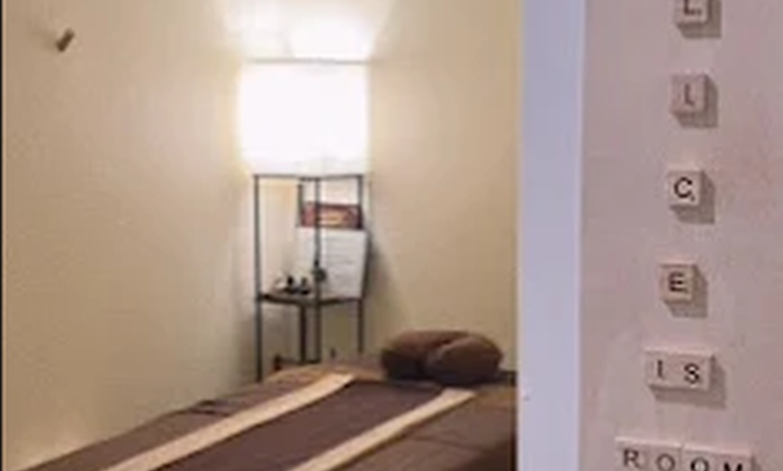 Image 5: 60 Min Aroma Therapy or Thai Massage with Hot Stone Enhancement