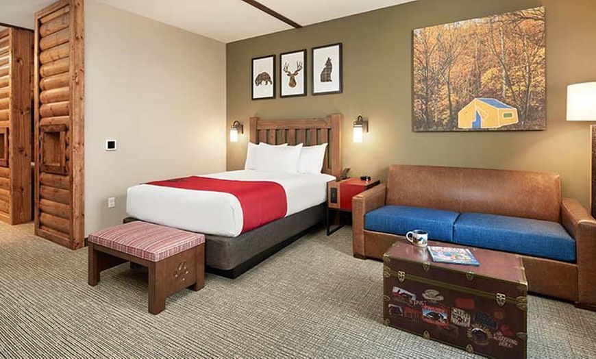 Image 26: Great Wolf Lodge Manteca Indoor Water Park Resort