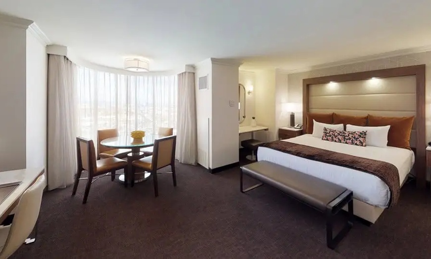 Image 17: Member-Only Deal: 4-Star Luxury Rooms in Las Vegas w/ Casino Access
