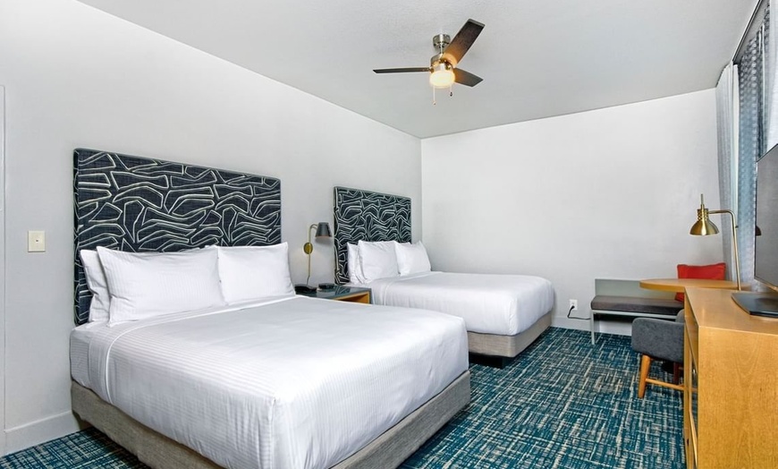 Image 14: San Francisco SoMa Hotel with Rooftop Pool Access