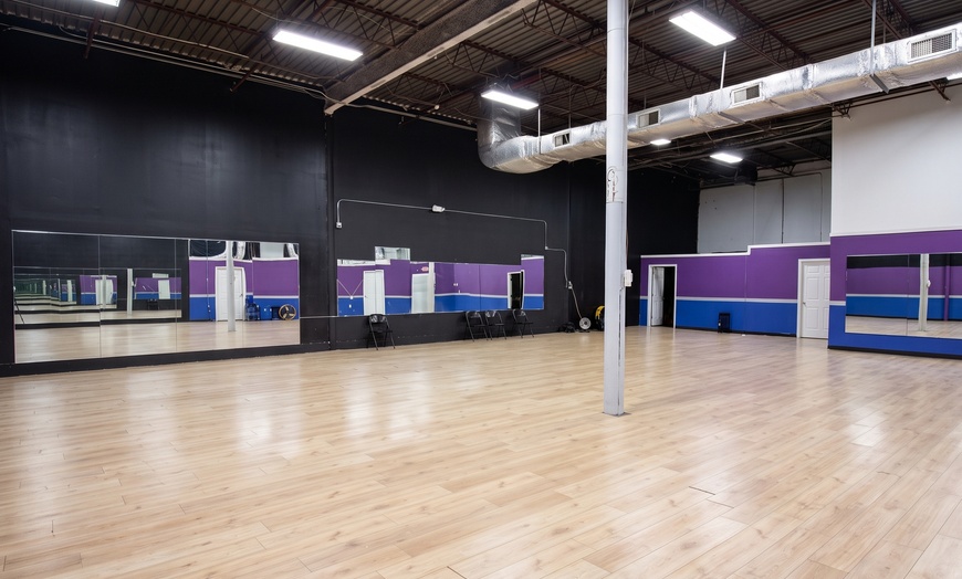 Image 2: Single or Unlimited Afrobeats & Amapiano Dance Class with Jenn