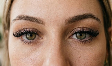 Full Set of Classic Eyelash Extensions - glo skin studio