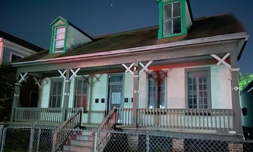 Image 5: Guided Galveston Ghost Tours with Flexible and Daily Departures