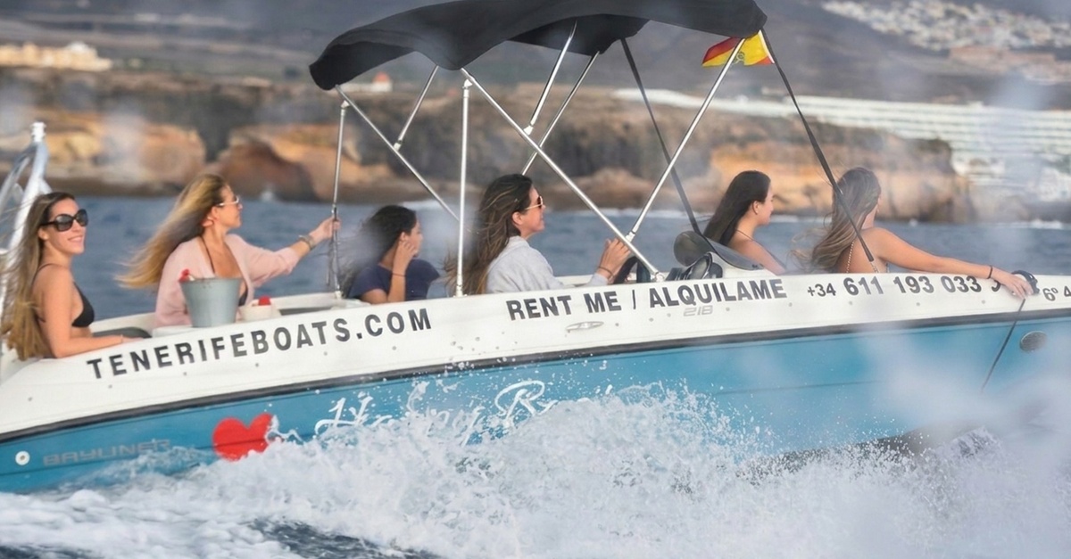 Alquiler de barco privado con patrón para hasta 6 personas en Tenerife