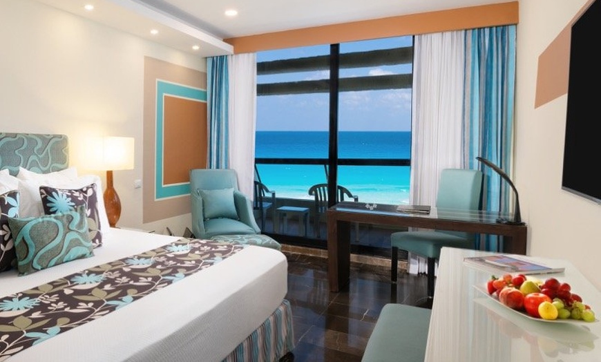 Image 27: Cancun All-Inclusive Beachfront Resort with 15 Restaurants