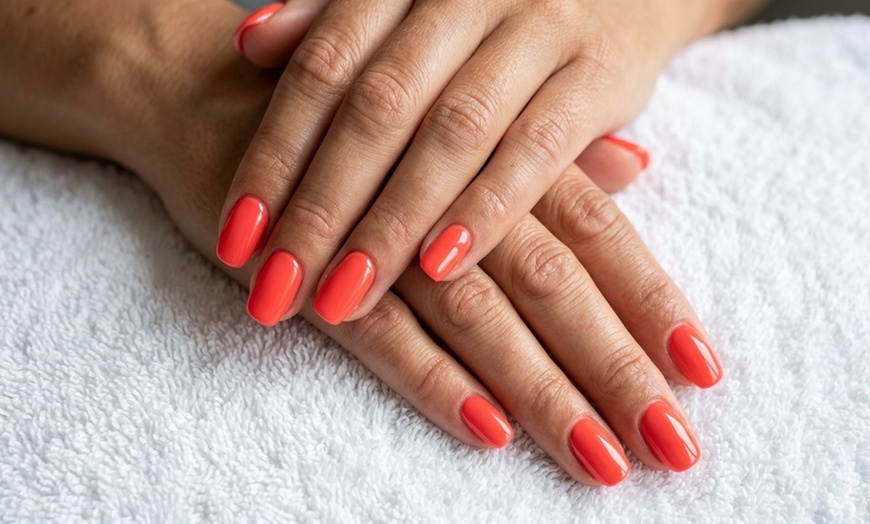 Image 7: Deluxe Mani-Pedi with Paraffin Wax and Massage Treatment