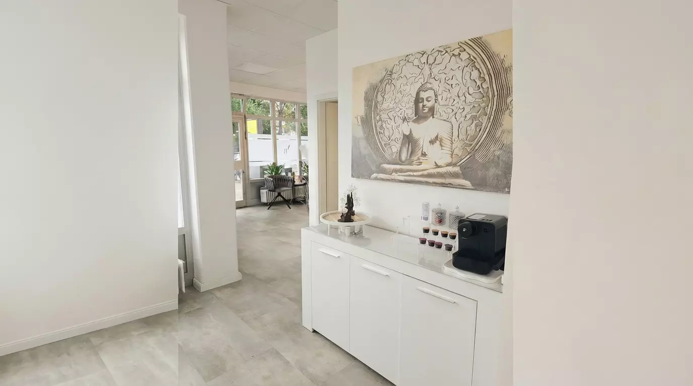 Entfernung von Permanent Make-up oder Permanent Make-up Aqua-Lips