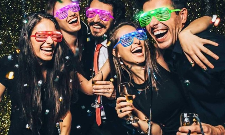 Image 35: Explore Chicago's Halloween Bar Crawl with VIP Deals