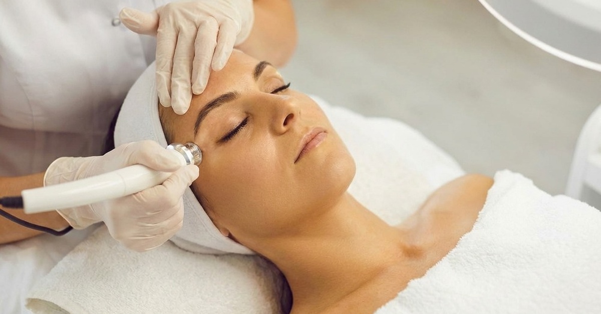Sesión de radiofrecuencia facial o microdermoabrasión en Salamanca