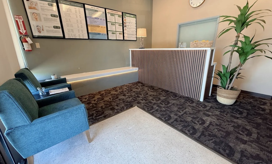 Image 2: Lux Head Spa for 1 or 2 w/Massage on Scalp & Upper-Body + Hot Stones