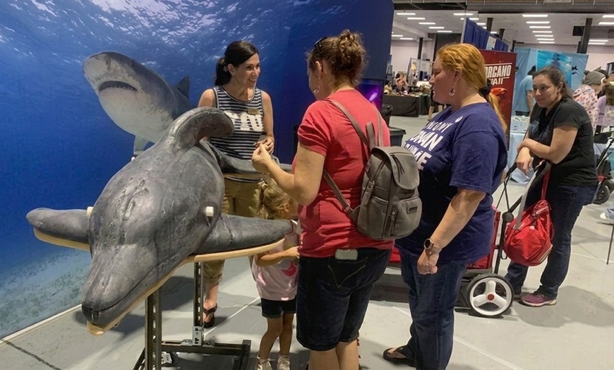 Image 3: SharkCon Admission Tickets