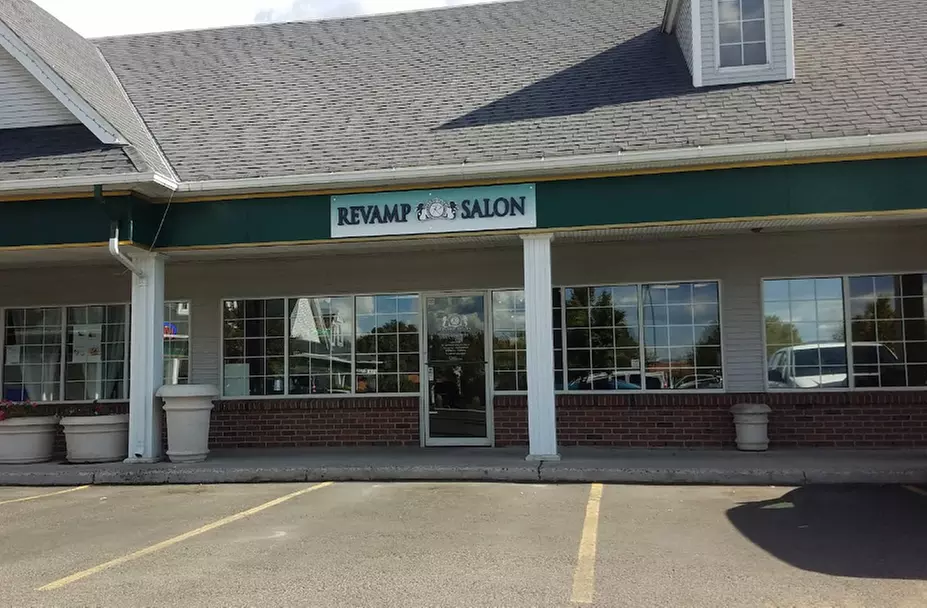 Professional Hair Color and Highlight Services