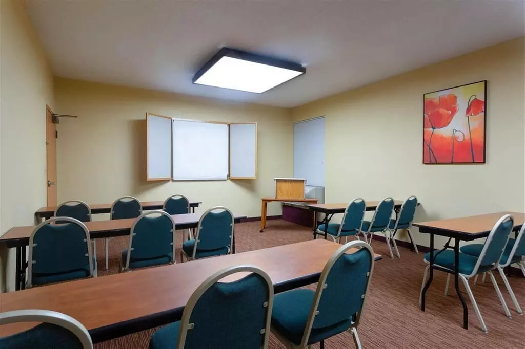 CLT Airport Inn & Suites - Primary Image