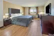 Days Inn by Wyndham Le Roy/Bloomington Southeast - Second Medium