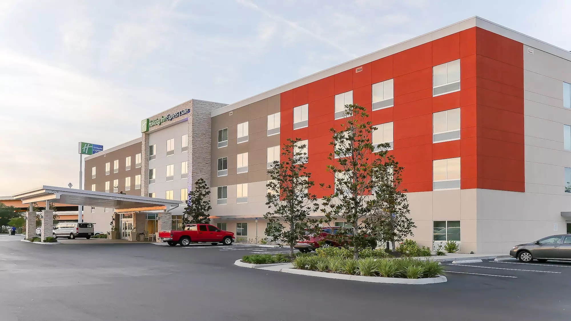 Holiday Inn Express & Suites Tampa East - Ybor City by IHG - Primary Image