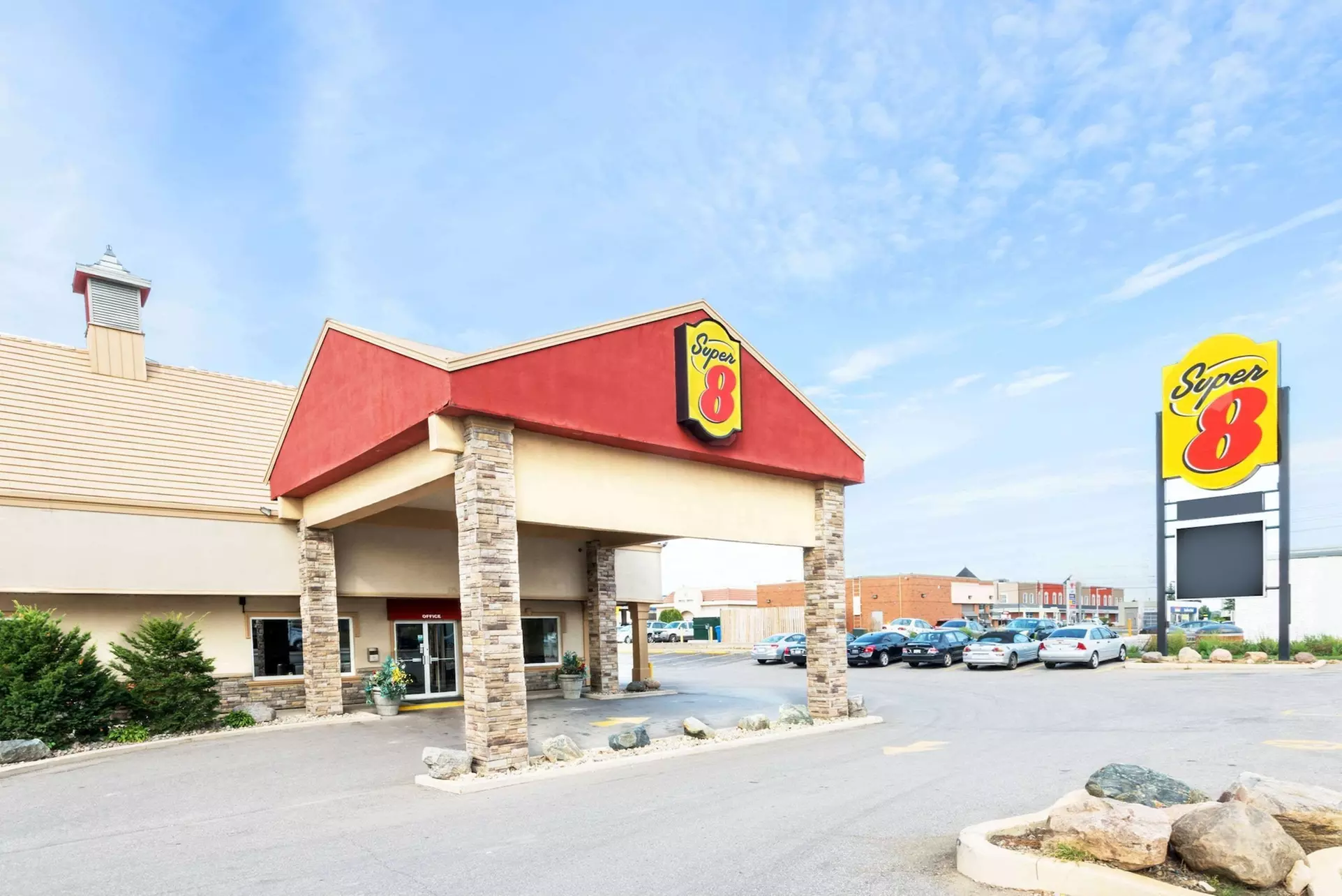 Super 8 by Wyndham Cambridge/Kitchener/Waterloo Area - Primary Image