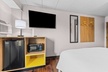 Days Inn by Wyndham Sioux Falls Empire - Second Medium