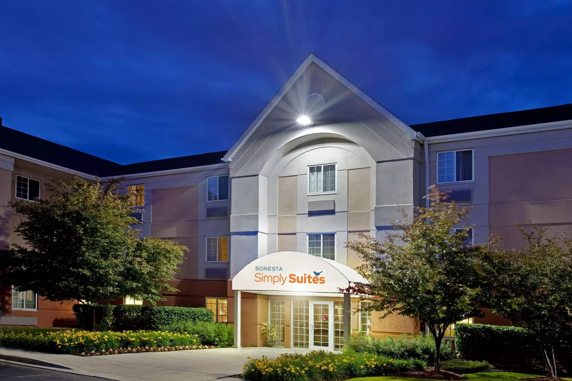 Sonesta Simply Suites Chicago Waukegan - Primary Image
