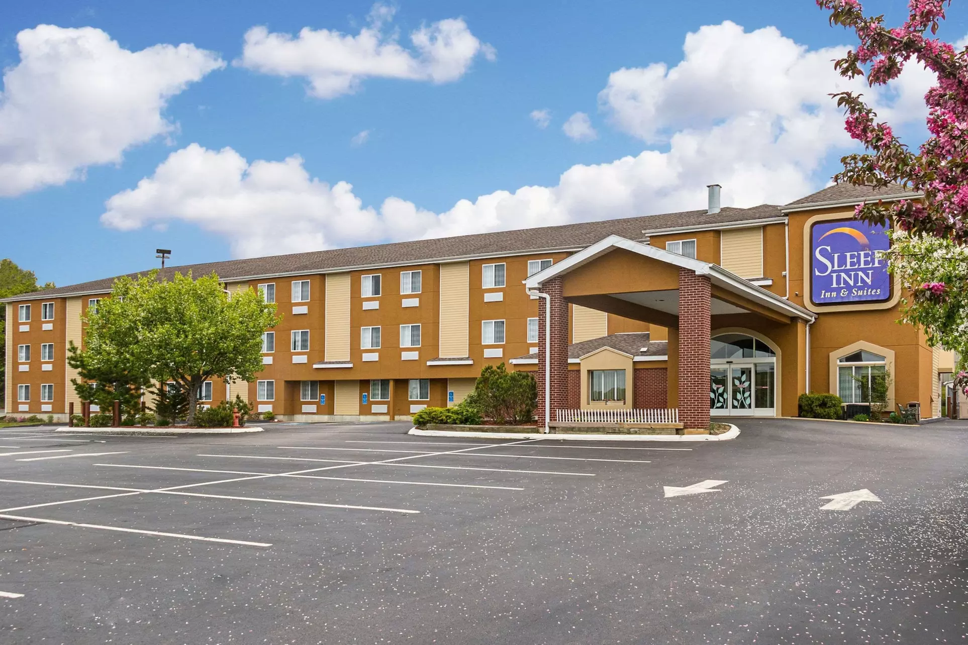 Sleep Inn & Suites Niantic - Primary Image
