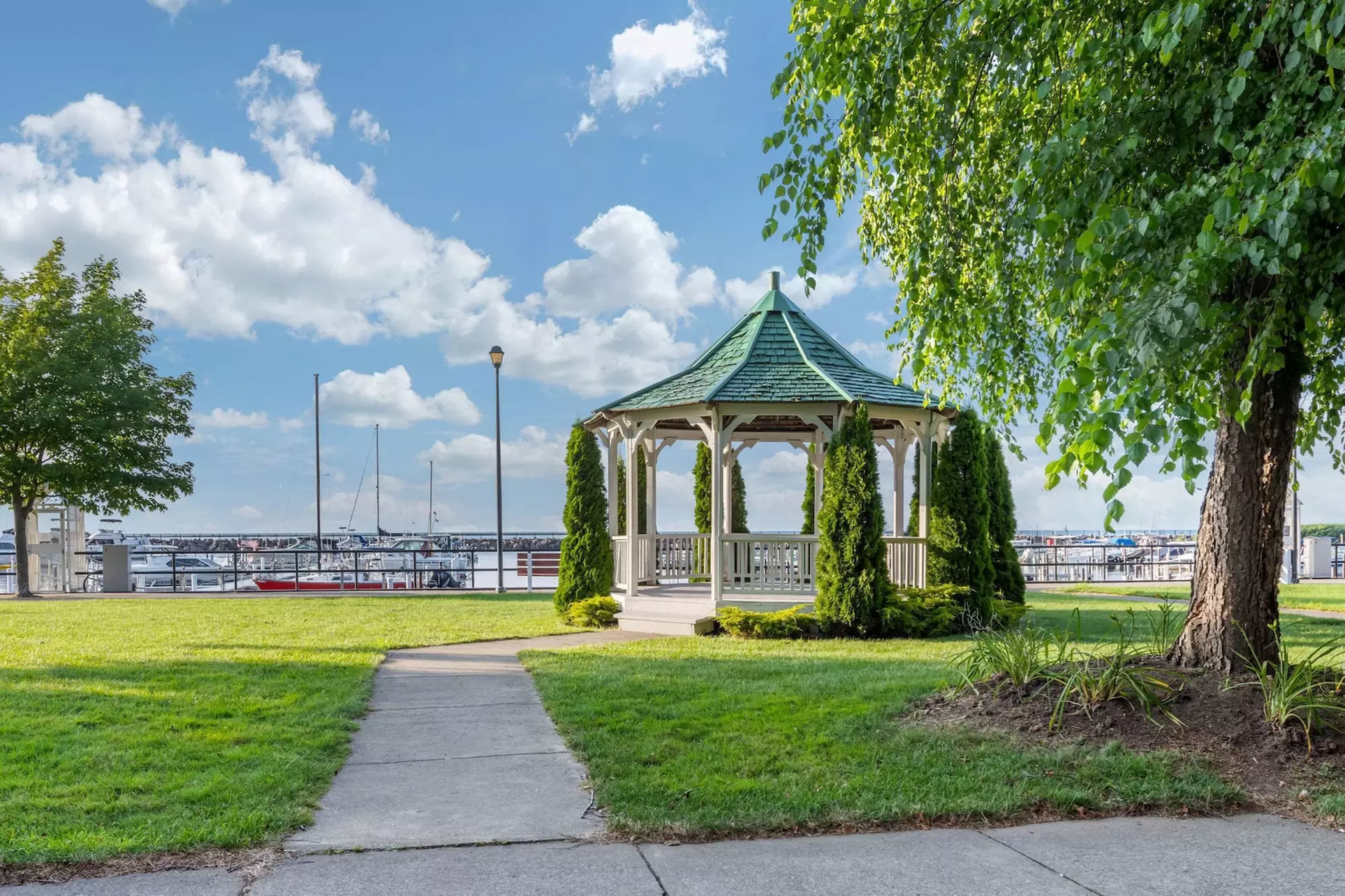 Clarion Hotel Conference Center on Lake Erie - Primary Image