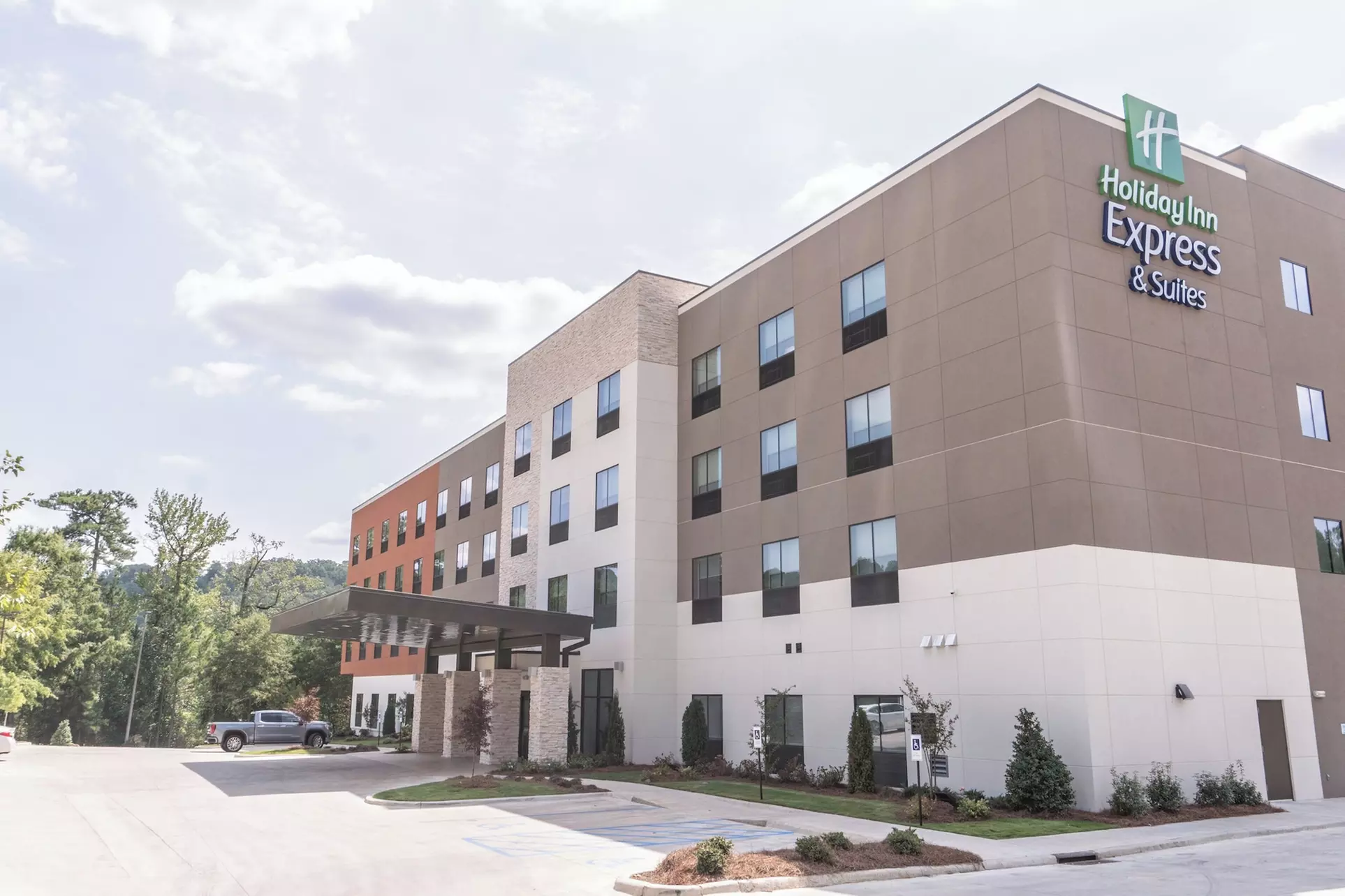 Holiday Inn Express & Suites Birmingham - Homewood by IHG - Primary Image