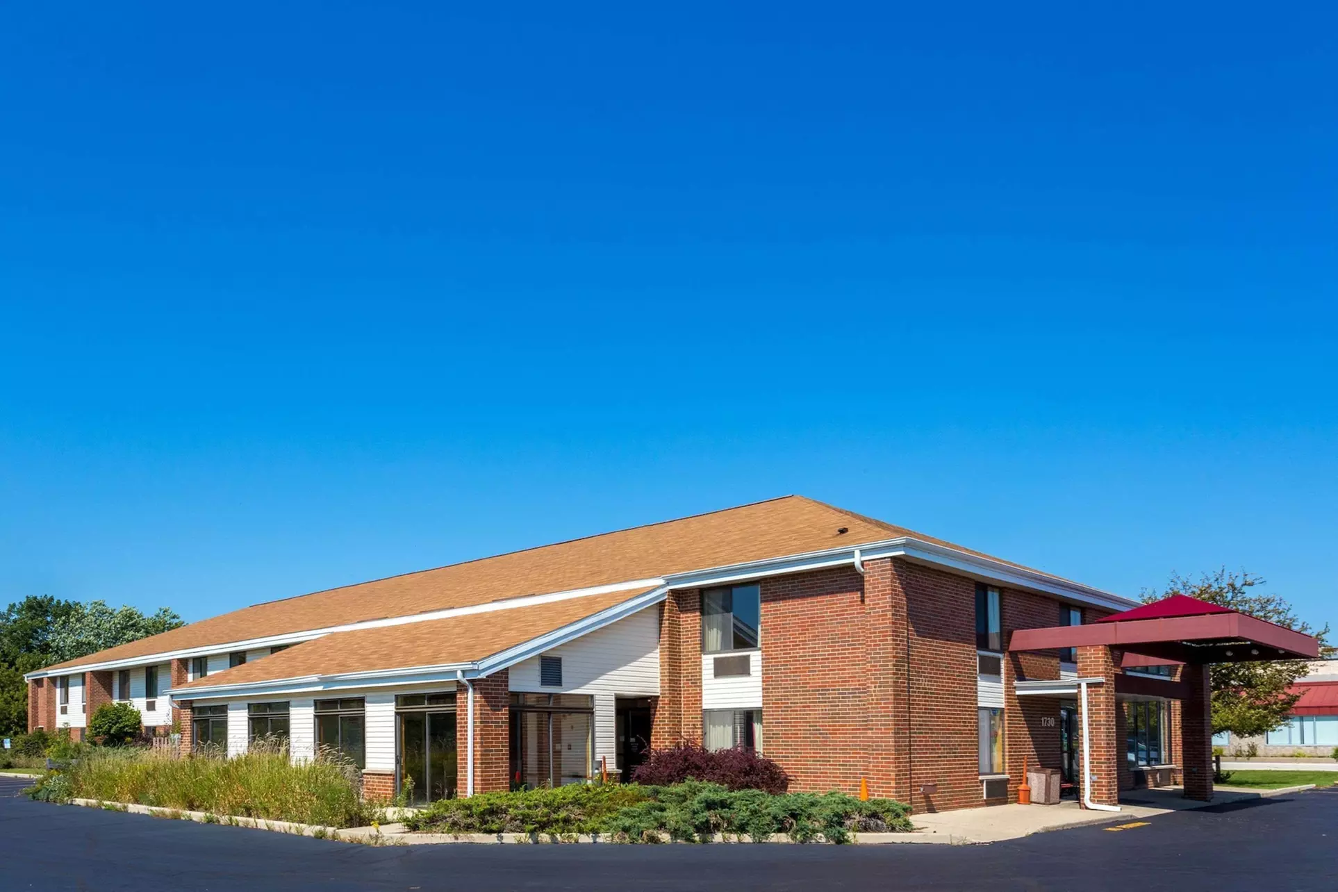 Super 8 by Wyndham Watertown WI - Primary Image