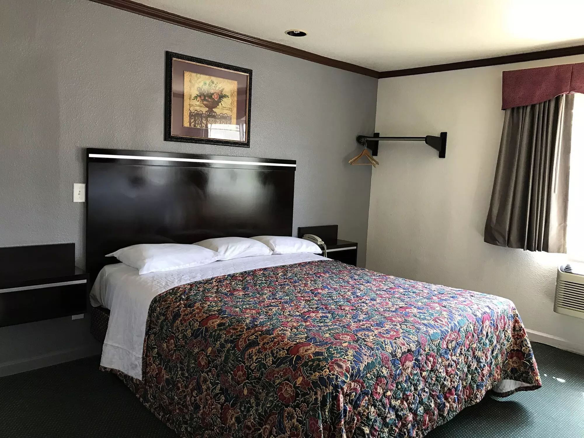 Starlight Inn Canoga Park - Primary Image