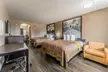 Super 8 by Wyndham Lake Charles Northeast - Second Medium