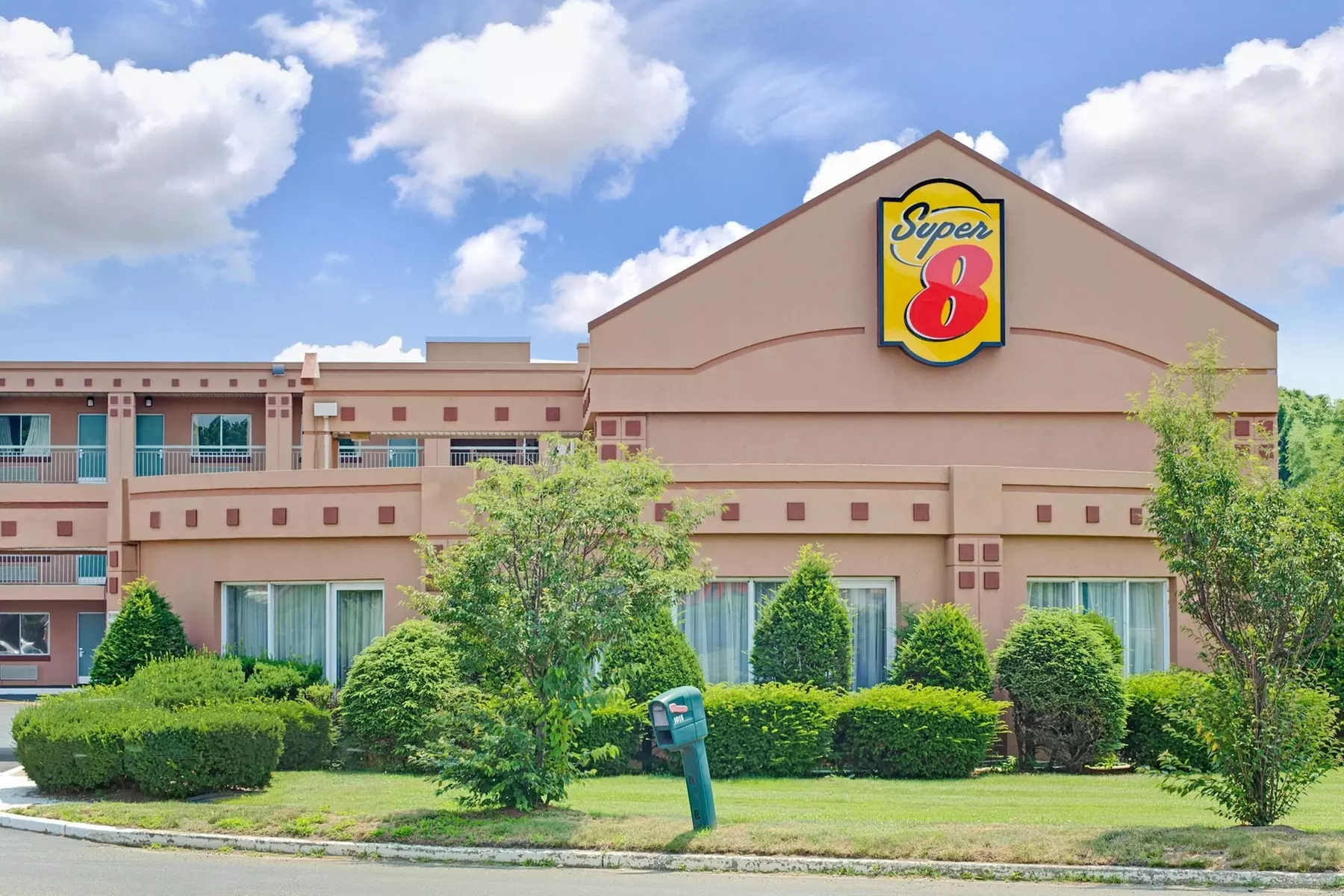 Super 8 by Wyndham Milford/New Haven - Primary Image