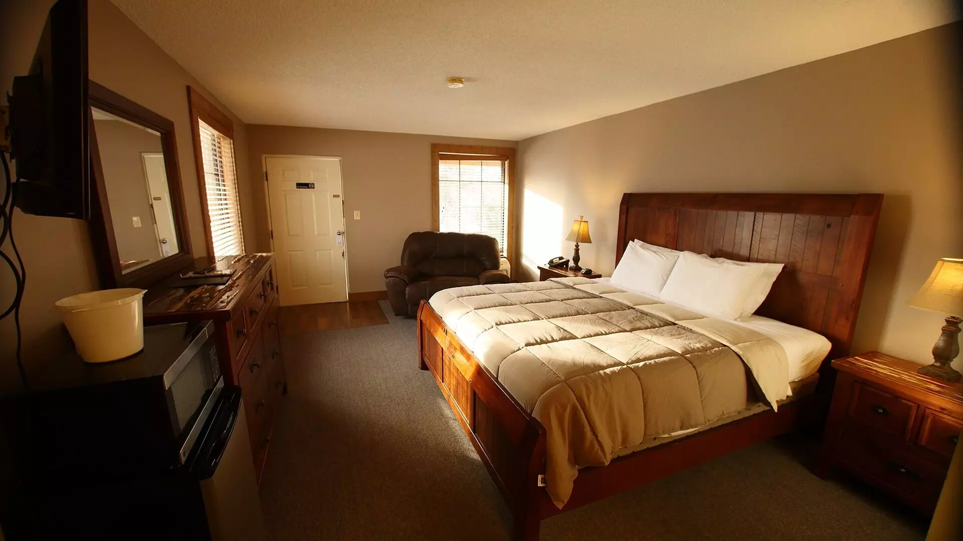 Skyline Lodge - Primary Image